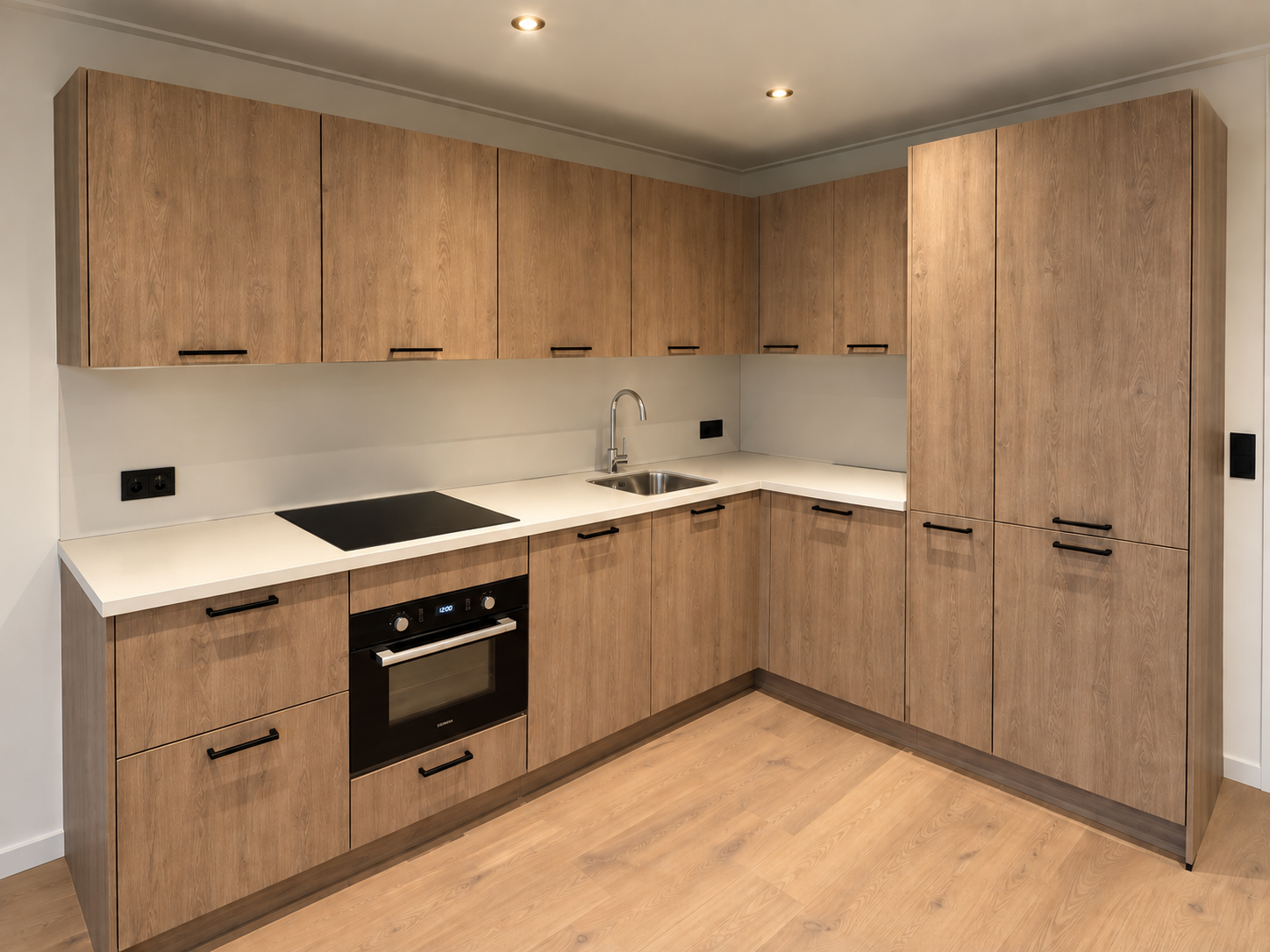 Leefruimte en keuken in een op maat gebouwd chalet